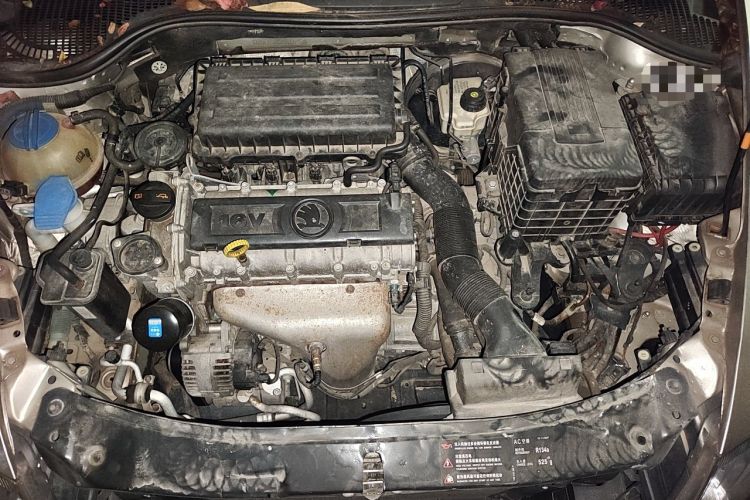 Used Skoda Octavia 2013 1.6L Automatic Yijie Edition Engine Bay