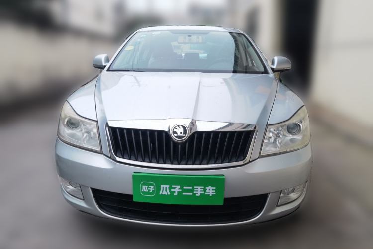 Used Skoda Octavia 2013 1.6L Manual Yijie Edition Front