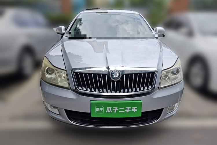Used Skoda Octavia 2013 2.0L Manual Yijie Version Front