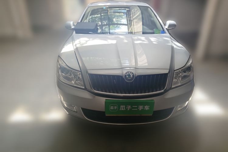 Used Skoda Octavia 2013 1.6L Manual Eado Edition Front