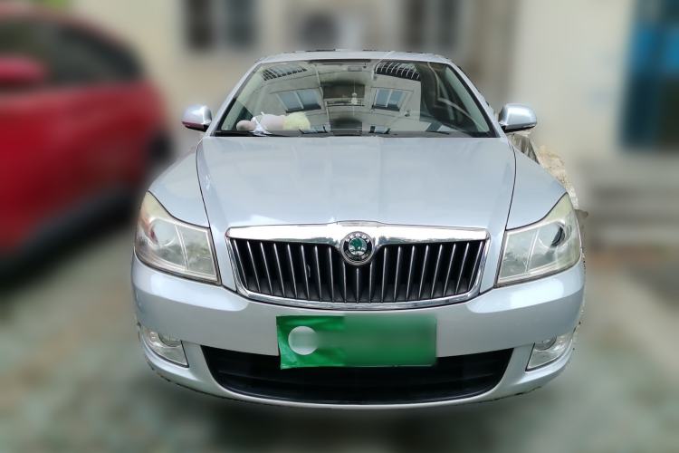 Used Skoda Octavia 2013 1.6L Manual Yijun Edition Front