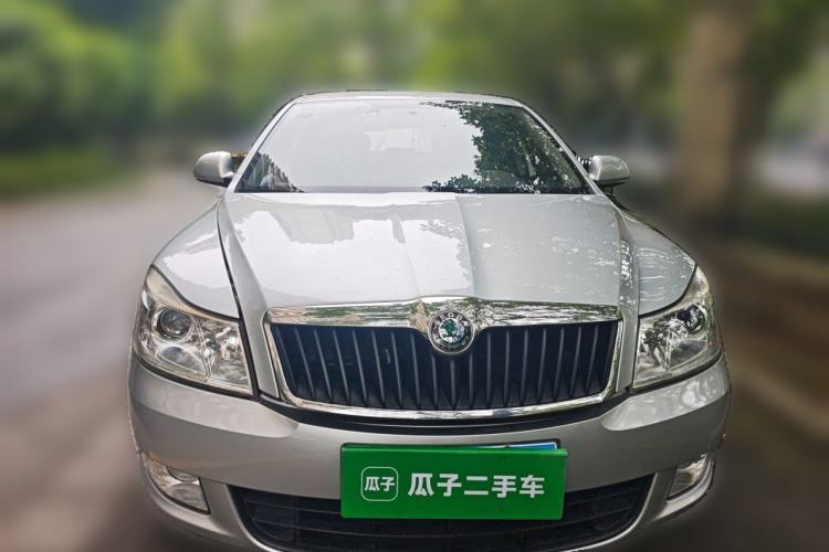 Used Skoda Octavia 2013 1.6L Manual Yijie Edition Front