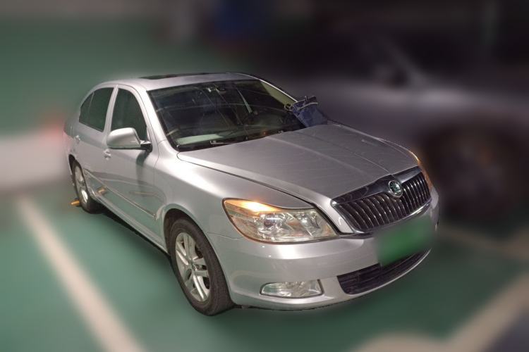 Used Skoda Octavia 2013 1.4TSI DSG Yijun Edition Front Right 45 Deg