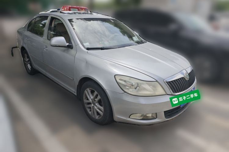 Used Skoda Octavia 2013 1.6L Automatic Yijun Edition Front Right 45 Deg