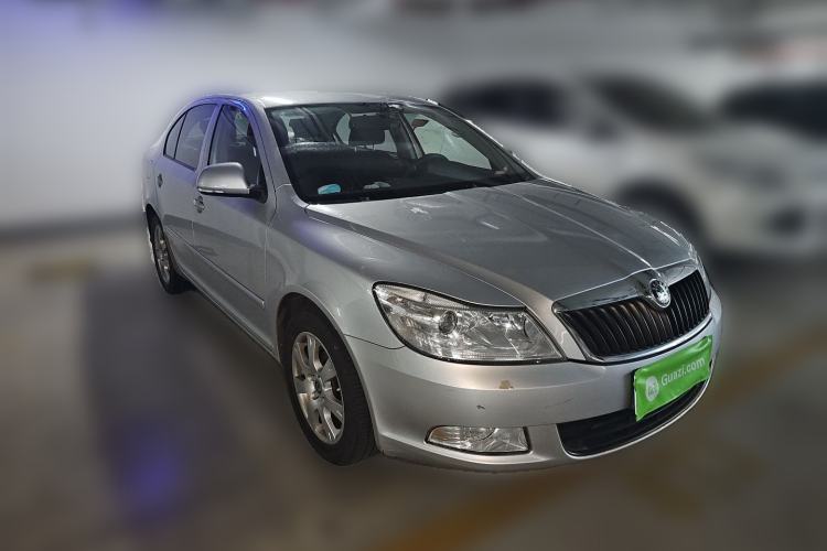 Used Skoda Octavia 2013 2.0L Automatic Yijie Edition Front Right 45 Deg
