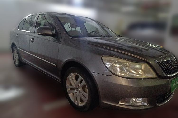 Used Skoda Octavia 2013 1.4TSI DSG Yijun Edition Front Right 45 Deg