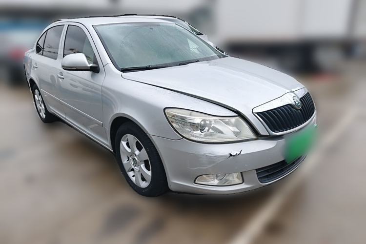 Used Skoda Octavia 2013 1.6L Automatic Yijie Edition Front Right 45 Deg