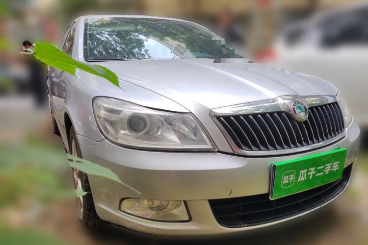 Used Skoda Octavia 2013 1.4TSI DSG Yijun Edition Front Right 45 Deg