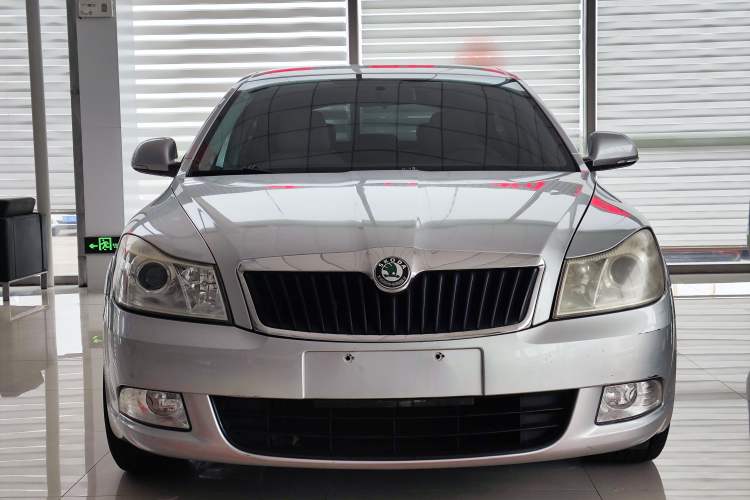Used Skoda Octavia 2013 2.0L Automatic Yijie Edition Front