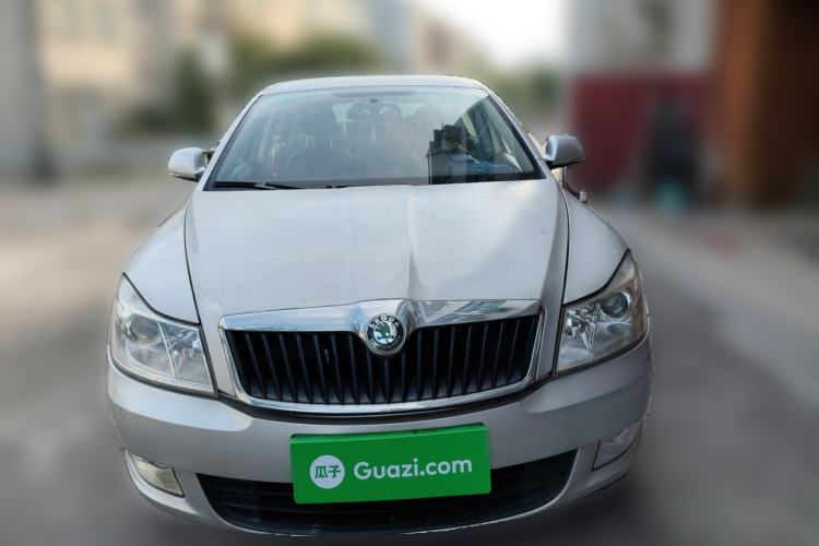 Used Skoda Octavia 2013 1.6L Manual Yijie Edition Front