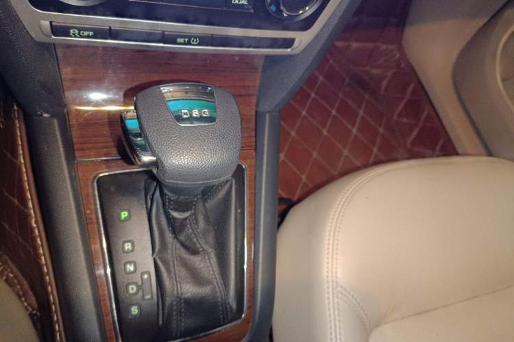 Used Skoda Octavia 2013 1.4TSI DSG Yijun Edition Gear Lever