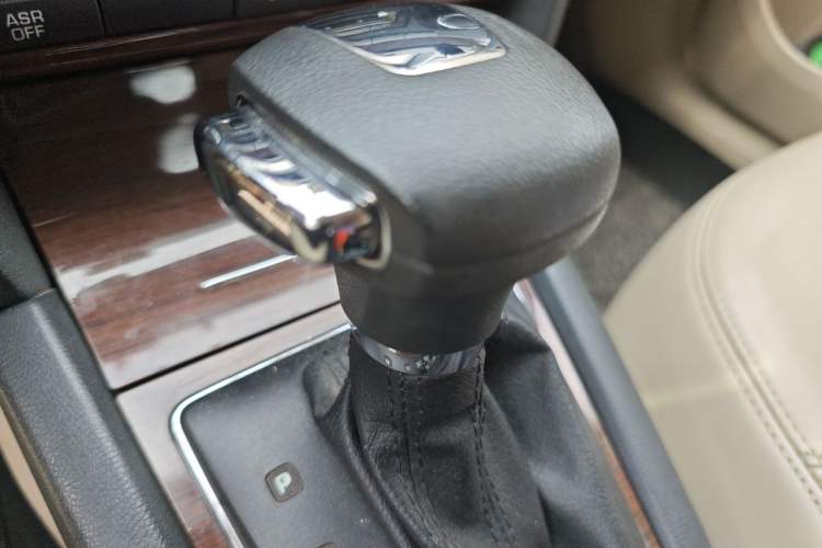 Used Skoda Octavia 2013 1.6L Automatic Yijun Edition Gear Lever