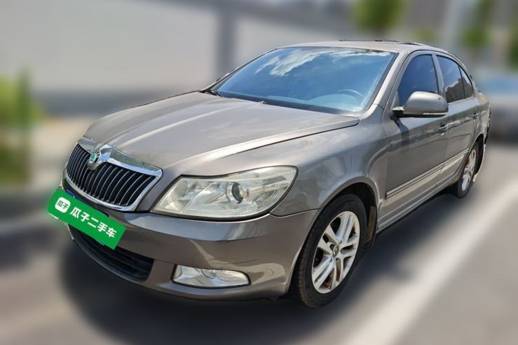 Used Skoda Octavia 2013 1.6L Automatic Yijun Edition Guazi used car, China used car export, Used car for sale, Used cars, Cheapest cars for sale