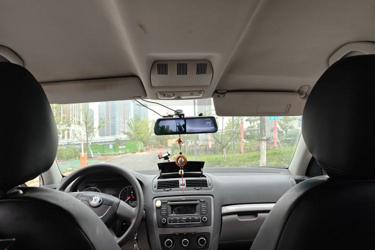 Used Skoda Octavia 2013 1.6L Automatic Yijie Edition Headliner