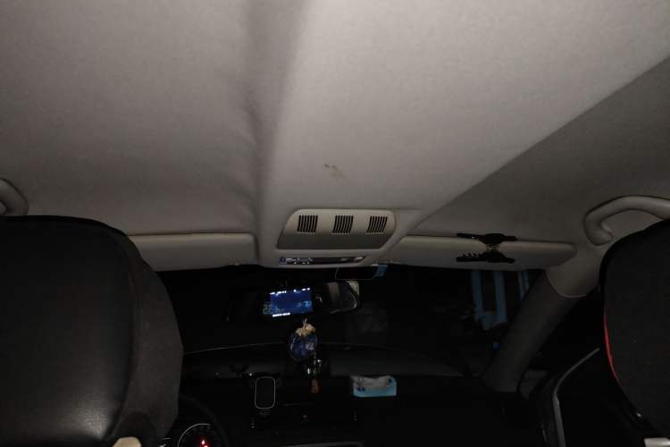 Used Skoda Octavia 2013 1.6L Manual Yijie Edition Headliner