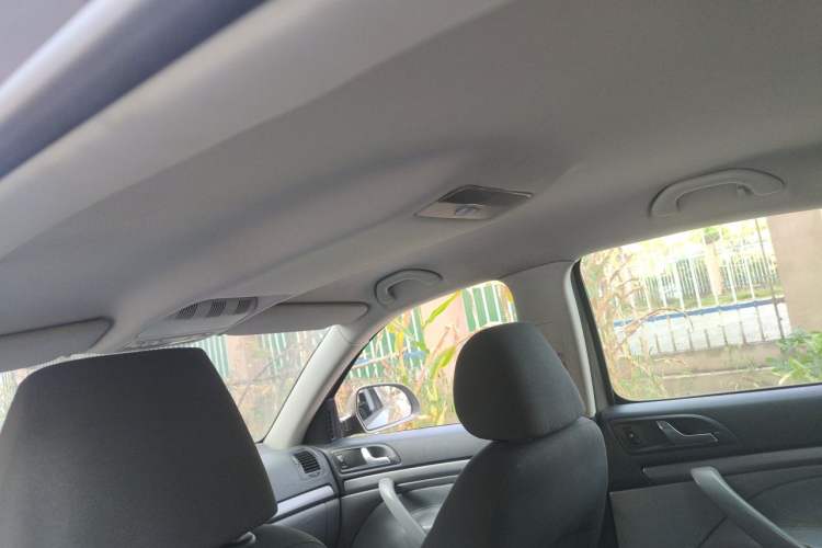 Used Skoda Octavia 2013 1.6L Manual Yijie Edition Headliner