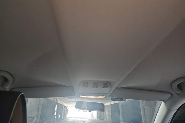 Used Skoda Octavia 2013 1.6L Manual Eado Edition Headliner