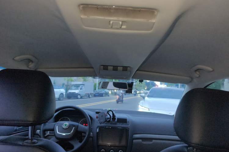 Used Skoda Octavia 2013 1.6L Automatic Yijie Edition Headliner