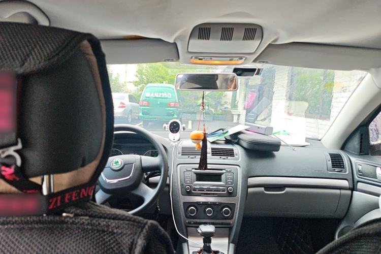 Used Skoda Octavia 2013 1.6L Automatic Yijie Edition Headliner