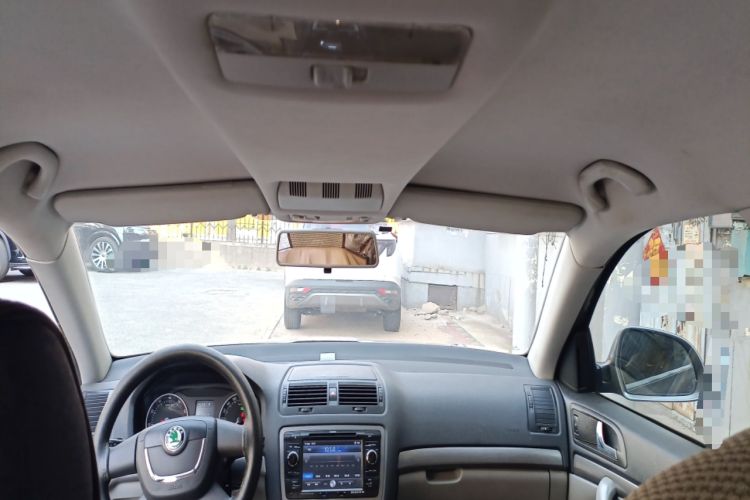 Used Skoda Octavia 2013 1.6L Automatic Yijie Edition Headliner
