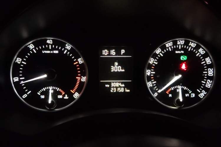 Used Skoda Octavia 2013 1.6L Automatic Yijun Edition Instrument Cluster