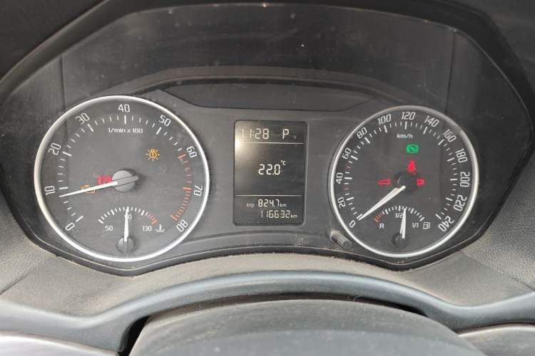Used Skoda Octavia 2013 1.6L Automatic Elegance Edition Instrument Cluster