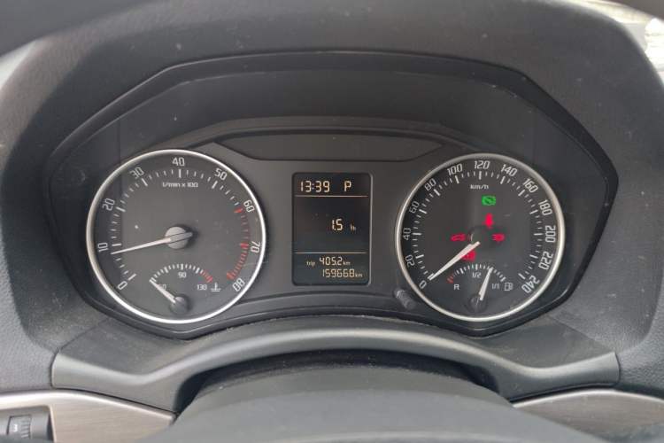 Used Skoda Octavia 2013 2.0L Automatic Yijie Edition Instrument Cluster
