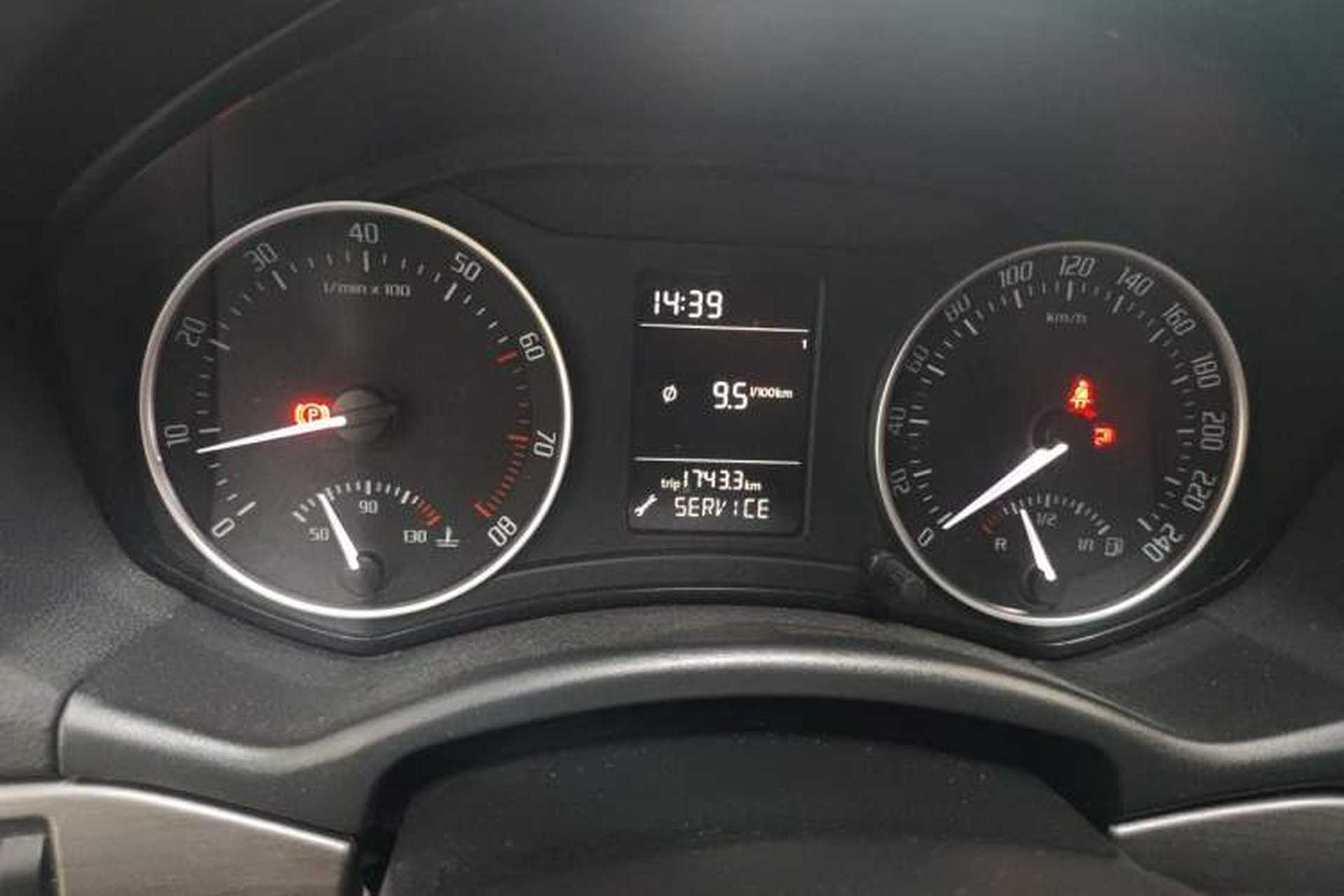 Used Skoda Octavia 2013 1.6L Manual Yijie Edition Instrument Cluster