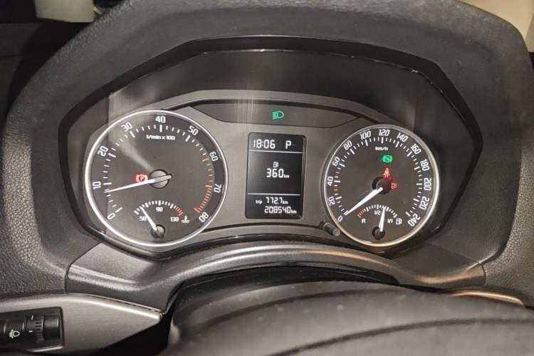 Used Skoda Octavia 2013 1.6L Automatic Yijie Edition Instrument Cluster