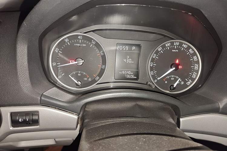 Used Skoda Octavia 2013 1.6L Automatic Yijie Edition Instrument Cluster