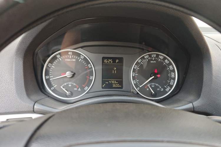 Used Skoda Octavia 2013 1.6L Automatic Yijun Edition Instrument Cluster