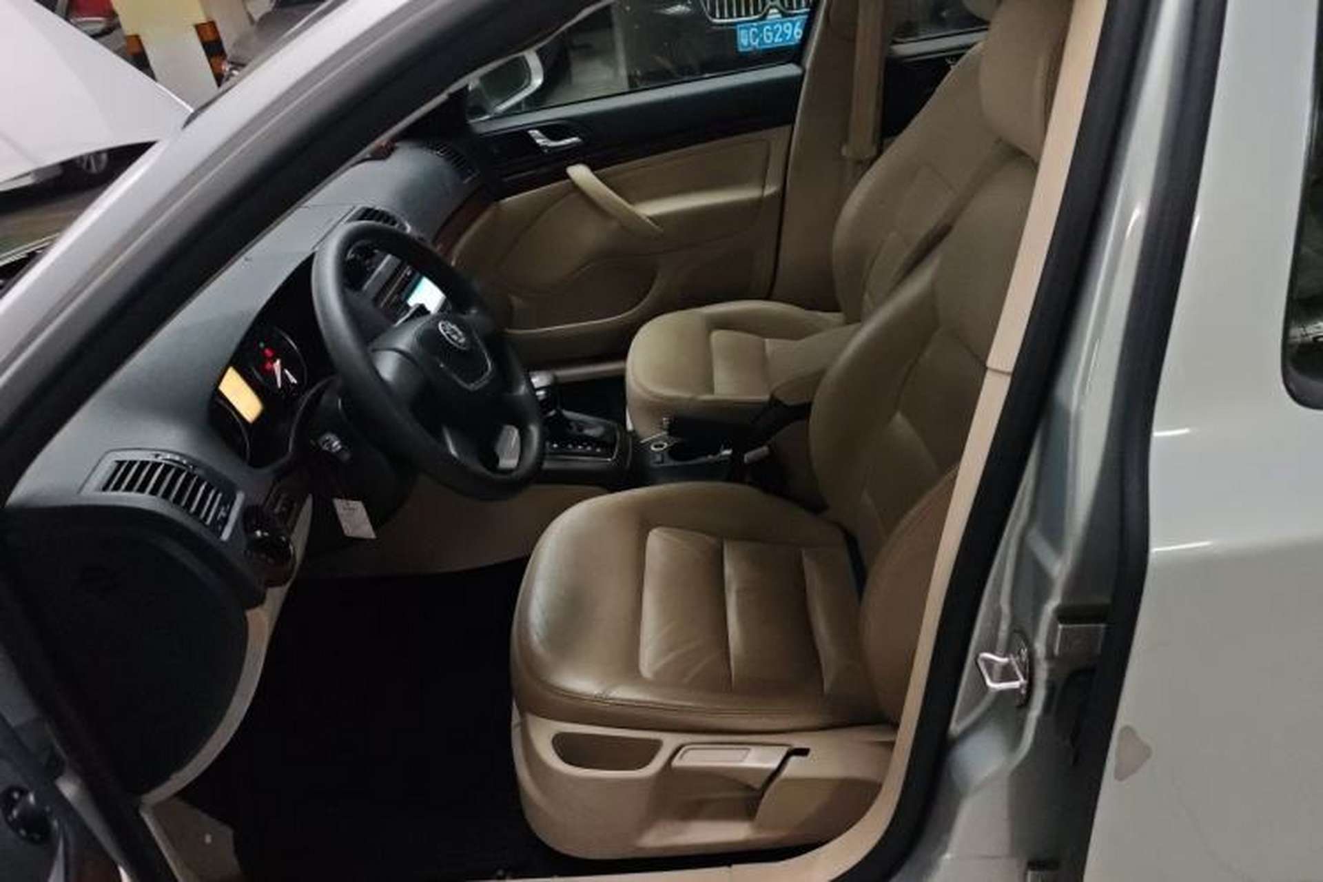 Used Skoda Octavia 2013 1.6L Automatic Yijun Edition Left Front Seat
