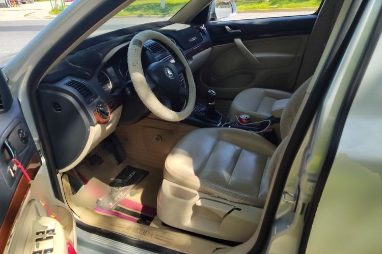 Used Skoda Octavia 2013 1.6L Manual Yijun Edition Left Front Seat