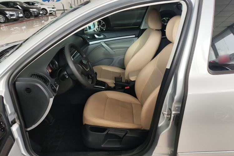 Used Skoda Octavia 2013 2.0L Automatic Yijie Edition Left Front Seat