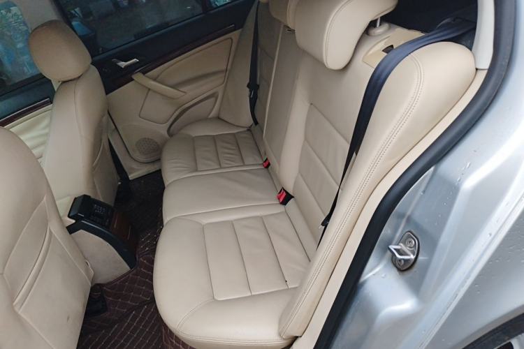 Used Skoda Octavia 2013 1.6L Automatic Yijie Edition Left Rear Seat