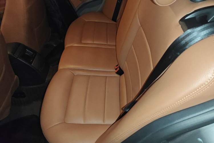 Used Skoda Octavia 2013 1.6L Automatic Yijie Edition Left Rear Seat