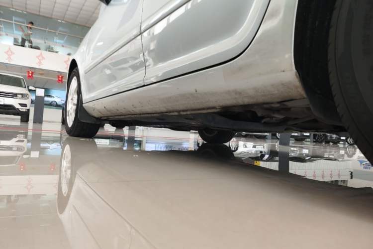 Used Skoda Octavia 2013 2.0L Automatic Yijie Edition Left Side Sill