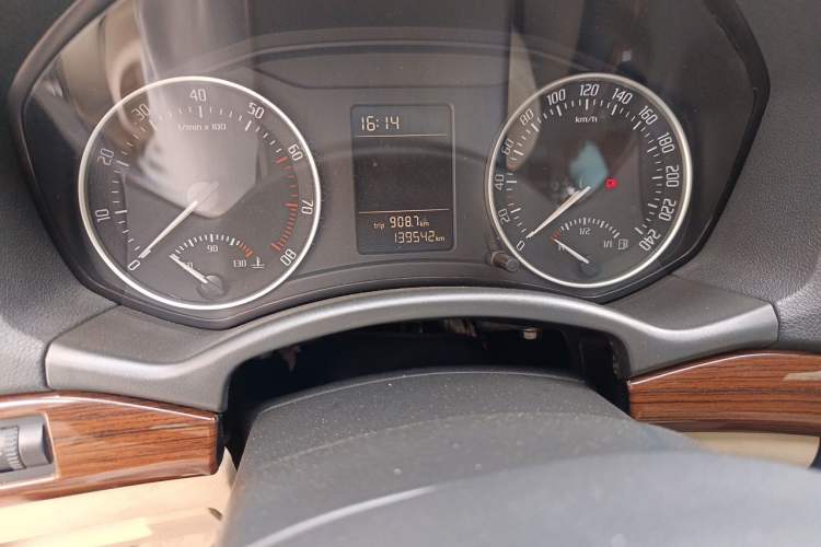 Used Skoda Octavia 2013 1.4TSI DSG Yijun Edition Odometer Close Up