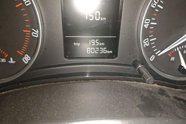 Used Skoda Octavia 2013 1.6L Automatic Yijun Edition Odometer Close Up