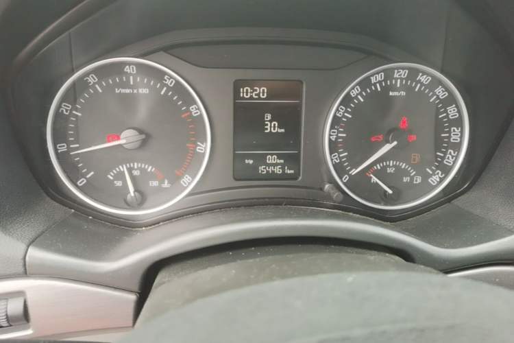 Used Skoda Octavia 2013 1.6L Manual Eado Edition Odometer Close Up