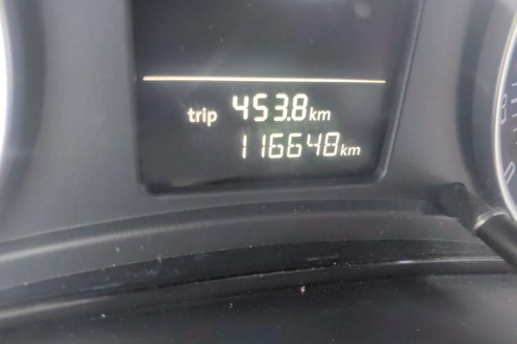 Used Skoda Octavia 2013 1.6L Automatic Yijun Edition Odometer Close Up