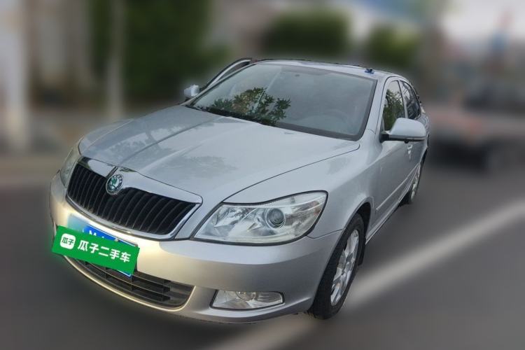 Used Skoda Octavia 2013 1.6L Automatic Yijie Edition Guazi used car, China used car export, Used car for sale, Used cars, Cheapest cars for sale