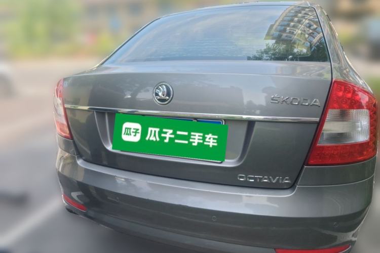 Used Skoda Octavia 2013 1.6L Automatic Yijun Edition Rear