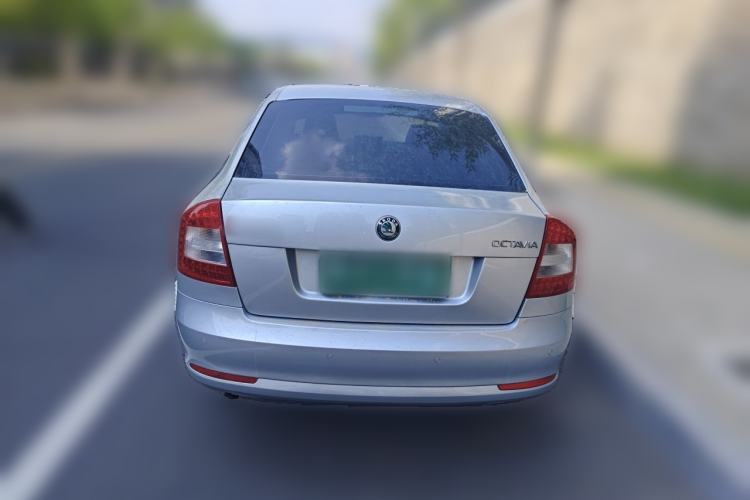 Used Skoda Octavia 2013 1.6L Manual Yijun Edition Rear