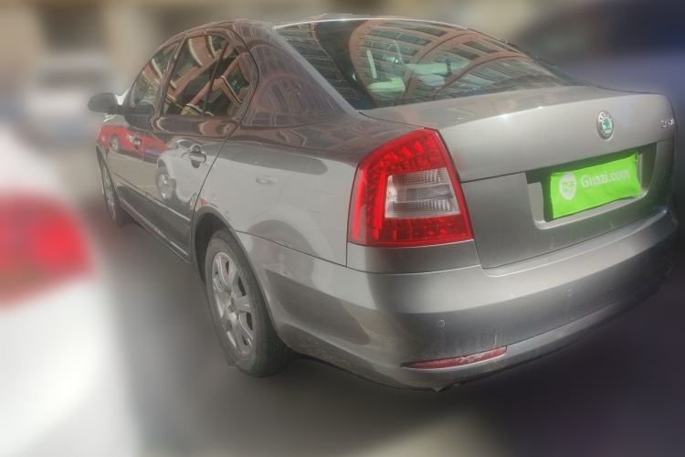 Used Skoda Octavia 2013 1.6L Automatic Yijie Edition Rear Left 45 Deg