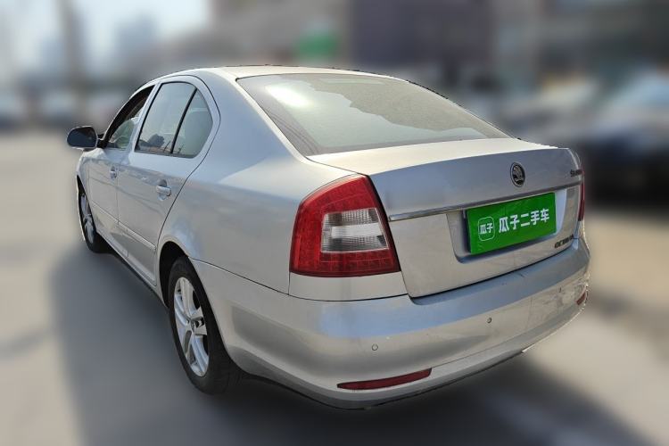 Used Skoda Octavia 2013 1.6L Automatic Yijun Edition Rear Left 45 Deg