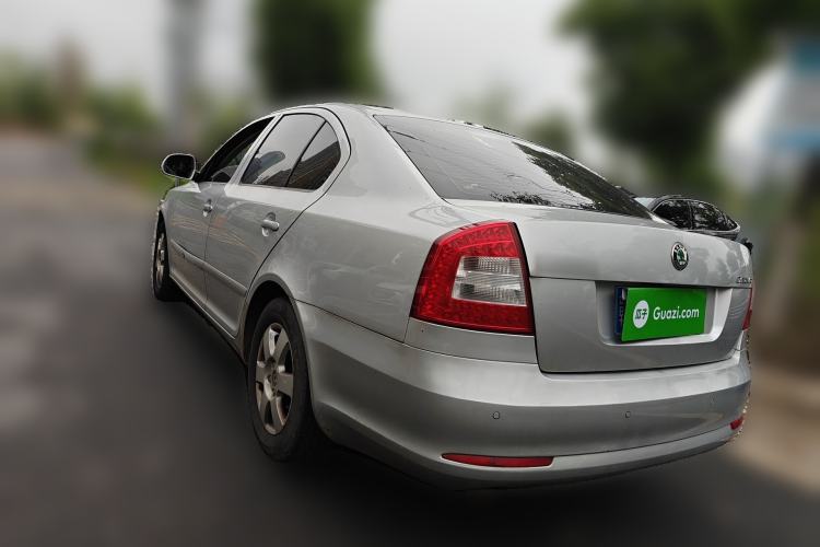 Used Skoda Octavia 2013 1.6L Automatic Yijie Edition Rear Left 45 Deg