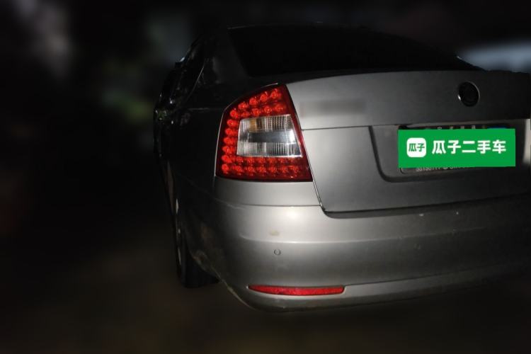 Used Skoda Octavia 2013 1.6L Manual Yijie Edition Rear Left 45 Deg