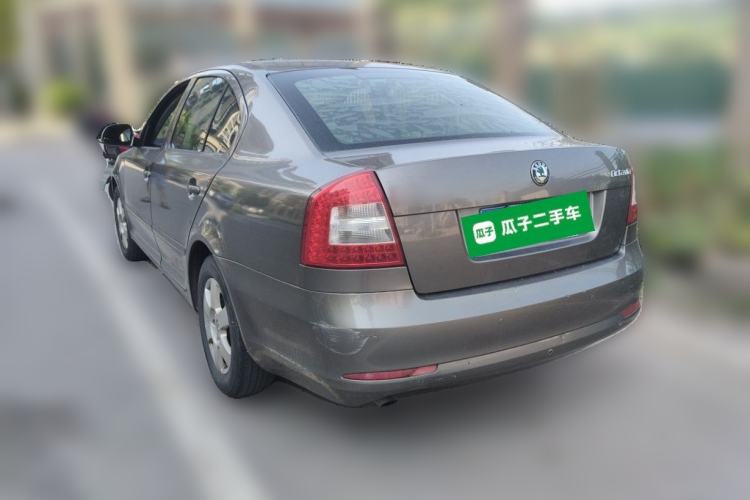 Used Skoda Octavia 2013 1.6L Manual Yijie Edition Rear Left 45 Deg