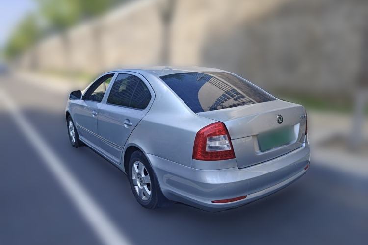 Used Skoda Octavia 2013 1.6L Manual Yijun Edition Rear Left 45 Deg